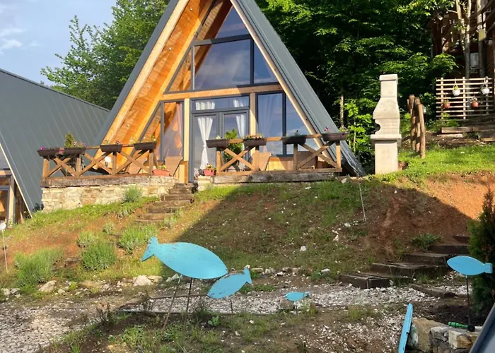 Vikendica - Rajski Poluotok * Jajce